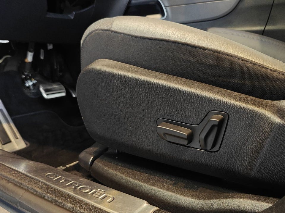 Citroën C5 Aircross 1,6 Hybrid Shine Sport EAT8 5d