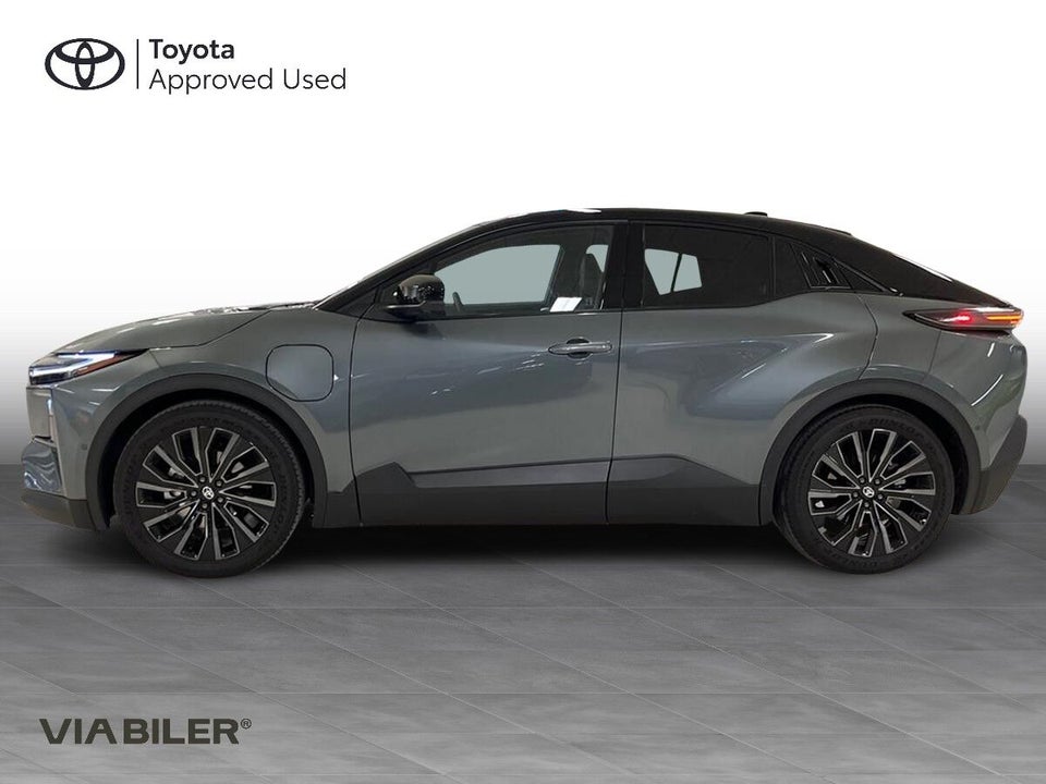 Toyota C-HR+ 77 Executive AWD 5d