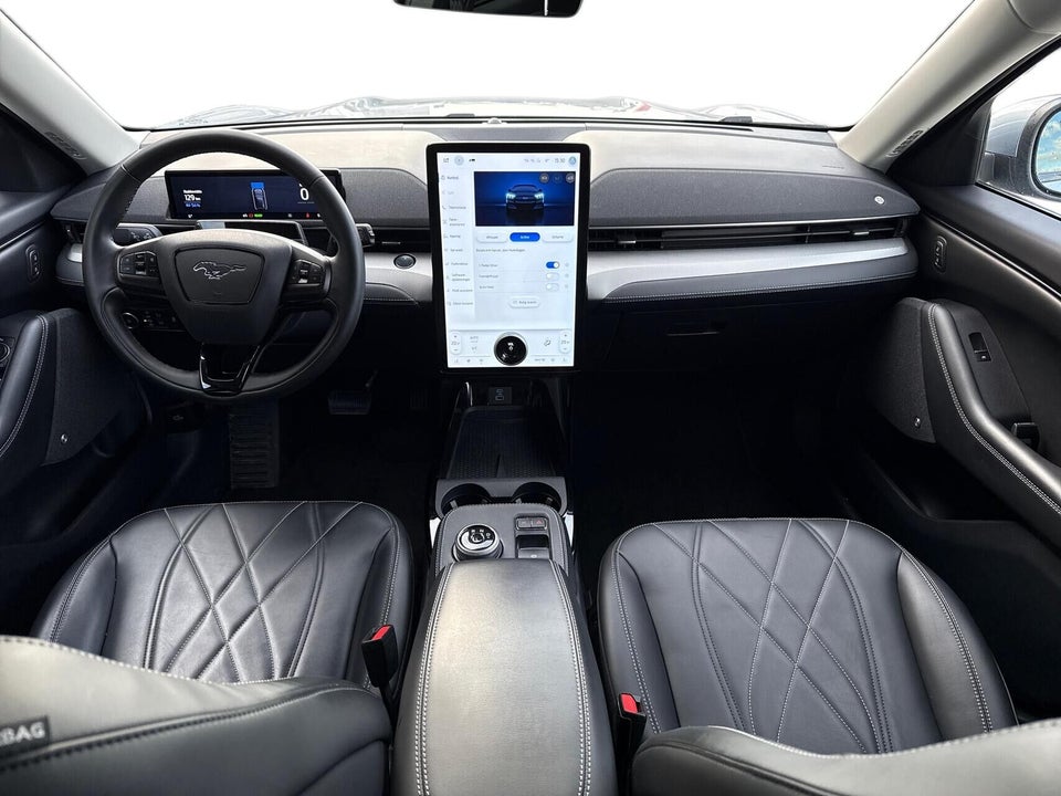 Ford Mustang Mach-E 70 Standard Range 5d