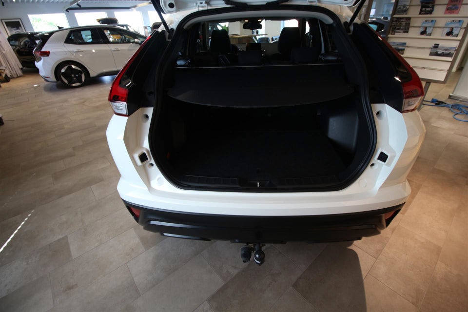 Mitsubishi Eclipse Cross 2,4 PHEV Intense CVT 4WD 5d