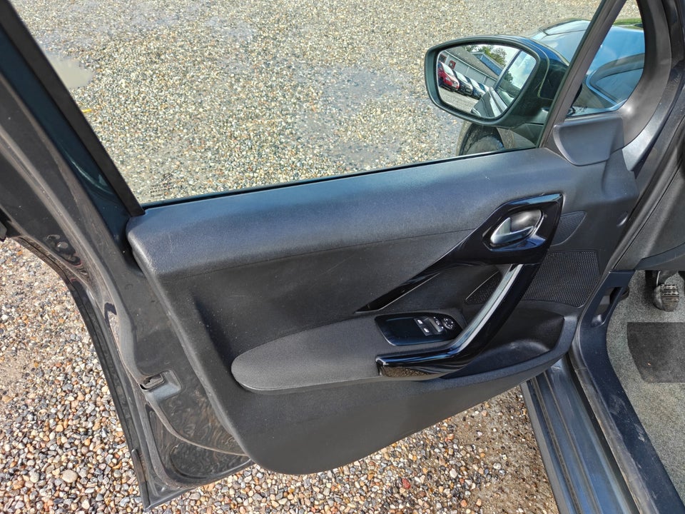 Peugeot 208 1,2 VTi Active Motion 5d