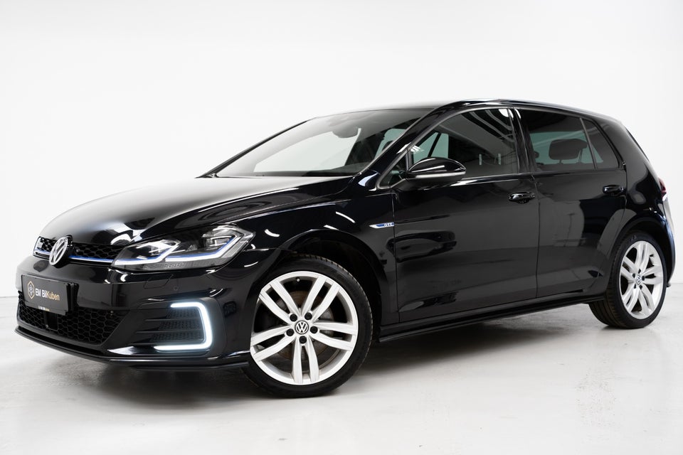 VW Golf VII 1,4 GTE DSG 5d