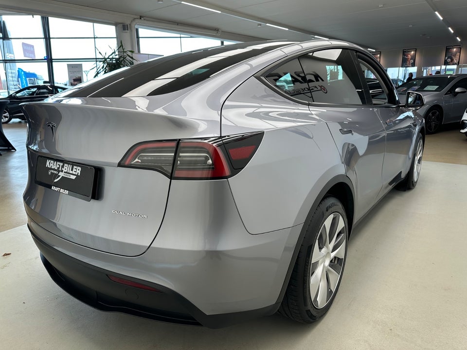 Tesla Model Y Long Range AWD 5d