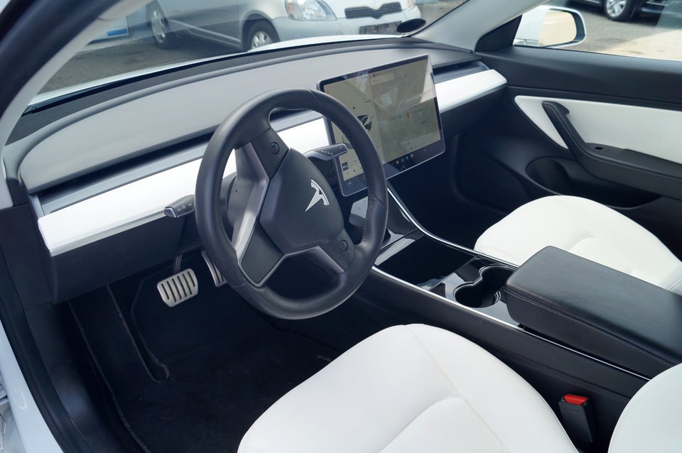 Tesla Model 3 Performance AWD 4d