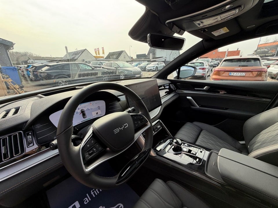 BYD Tang 109 Flagship AWD 7prs 5d