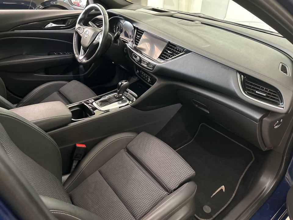 Opel Insignia 2,0 D 174 Business Exclusive Sports Tourer aut. 5d
