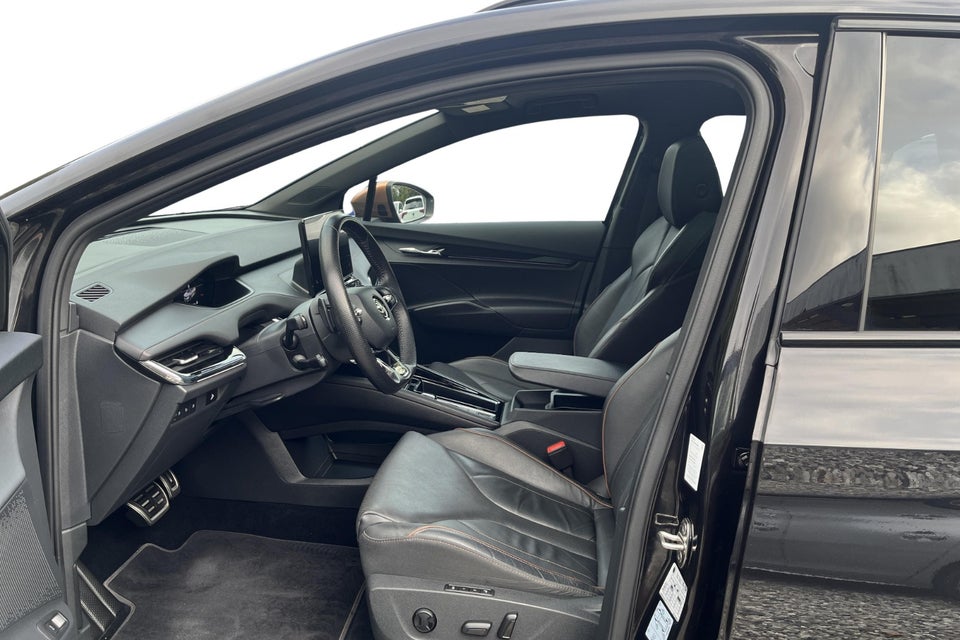 Skoda Enyaq 80x iV Founders Edition 5d