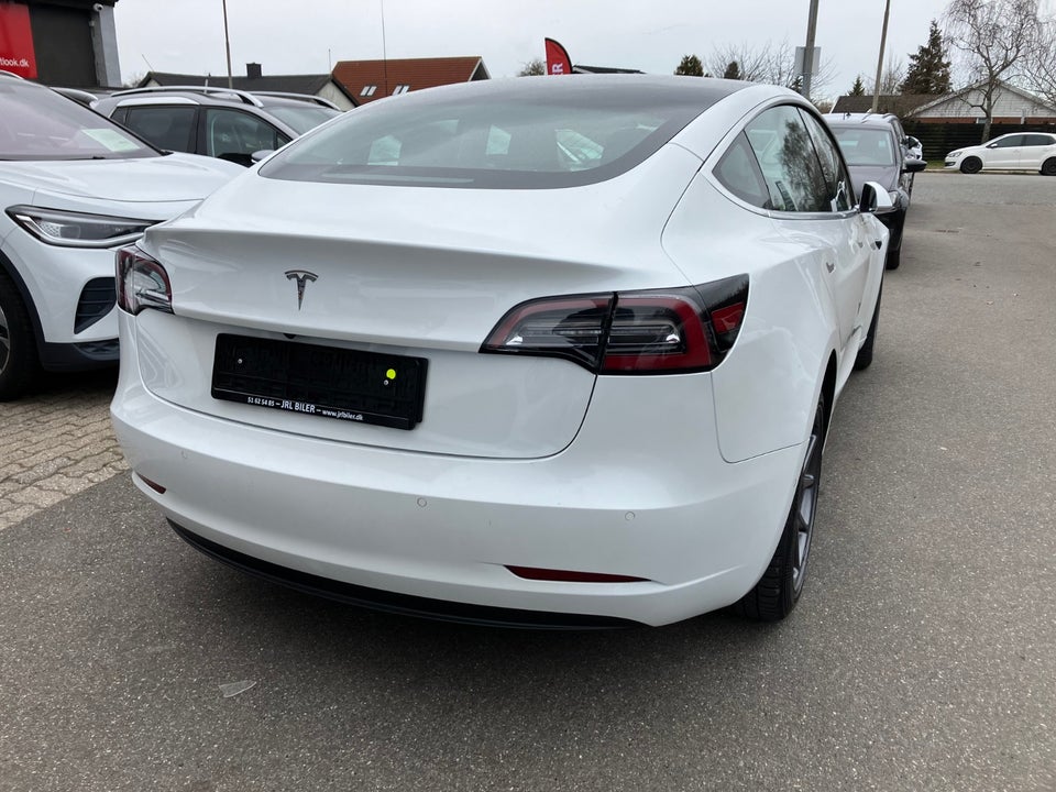 Tesla Model 3 Standard Range+ RWD 4d