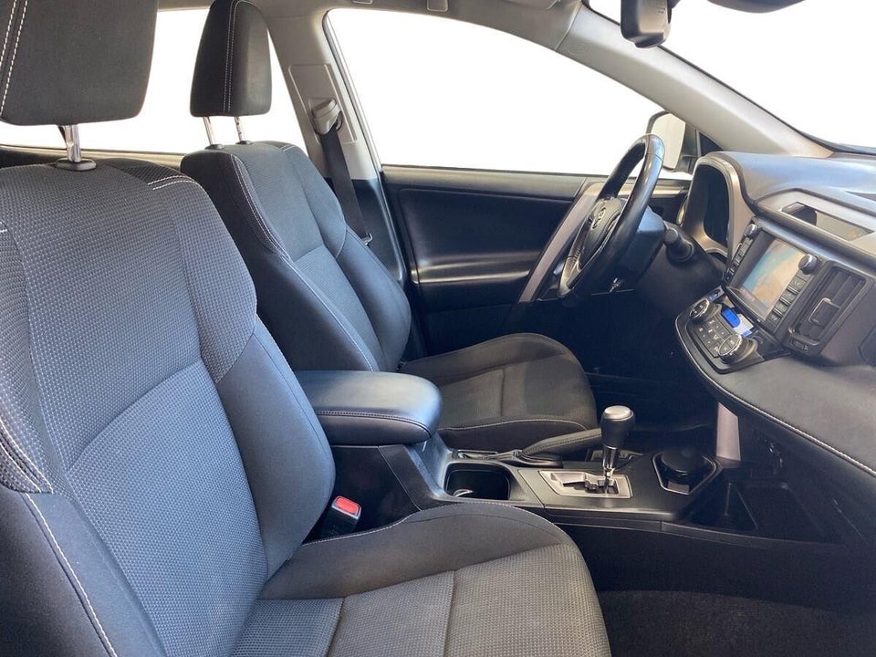 Toyota RAV4 2,5 Hybrid H3 MDS 5d