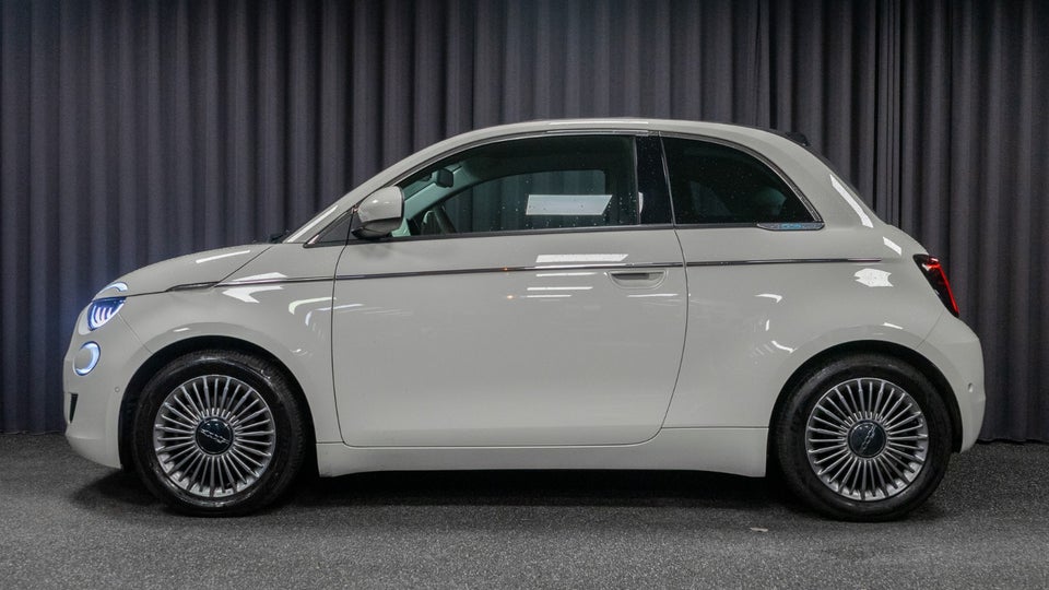 Fiat 500e 42 Icon Cabrio 2d