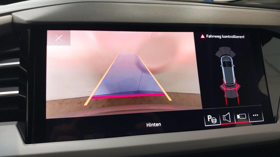 Audi Q4 e-tron 40 Advanced 5d