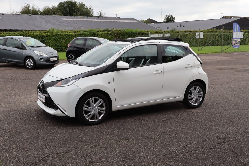 Toyota Aygo 1,0 VVT-i x-sky 5d