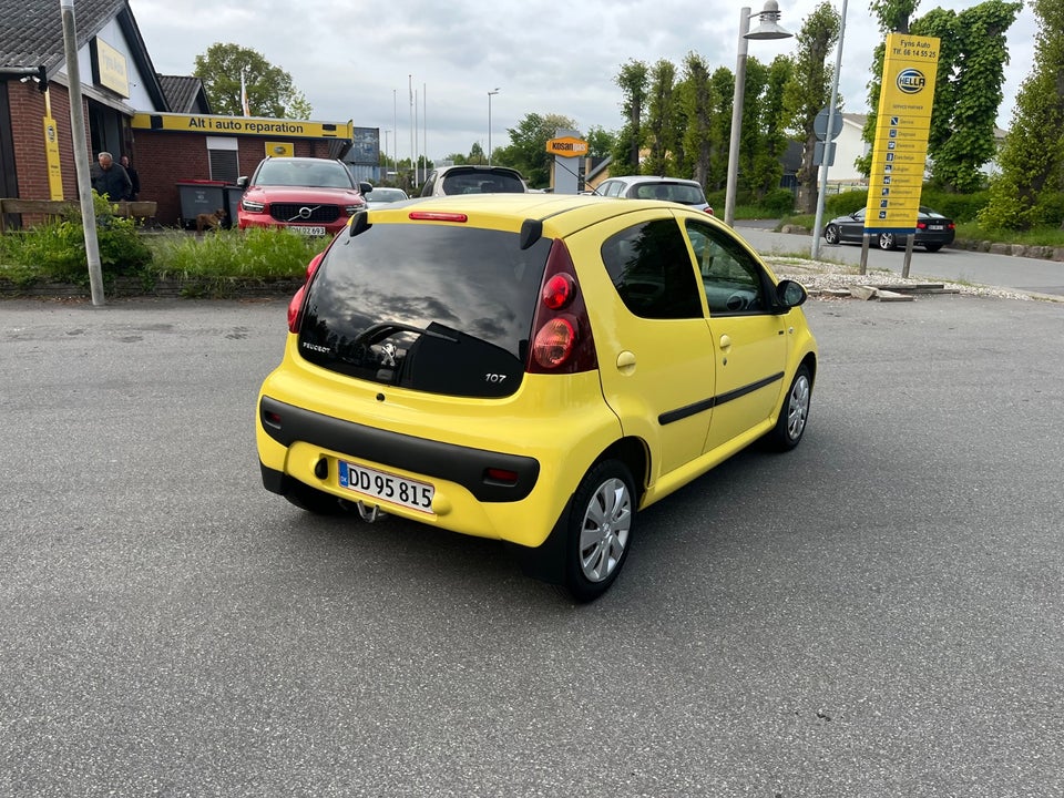 Peugeot 107 1,0 Sportium 5d