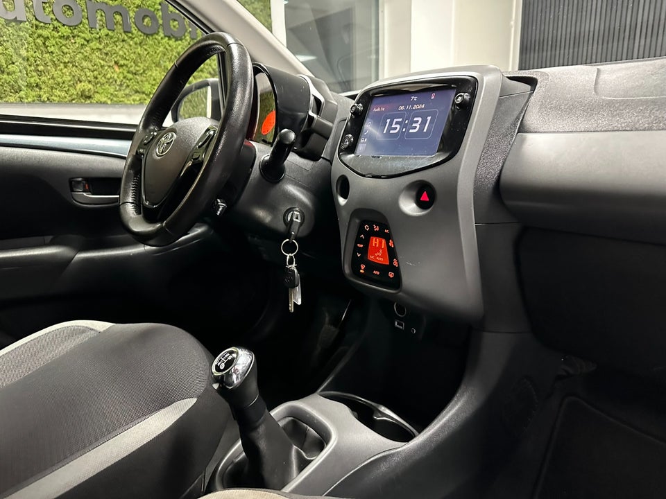 Toyota Aygo 1,0 VVT-i x-clusiv 5d