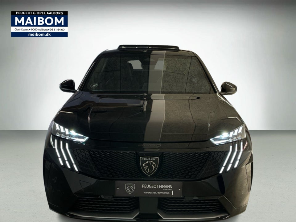 Peugeot e-3008 77 GT Pack 5d