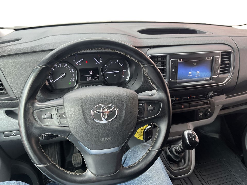 Toyota ProAce 2,0 D 144 Long Comfort Master 4d