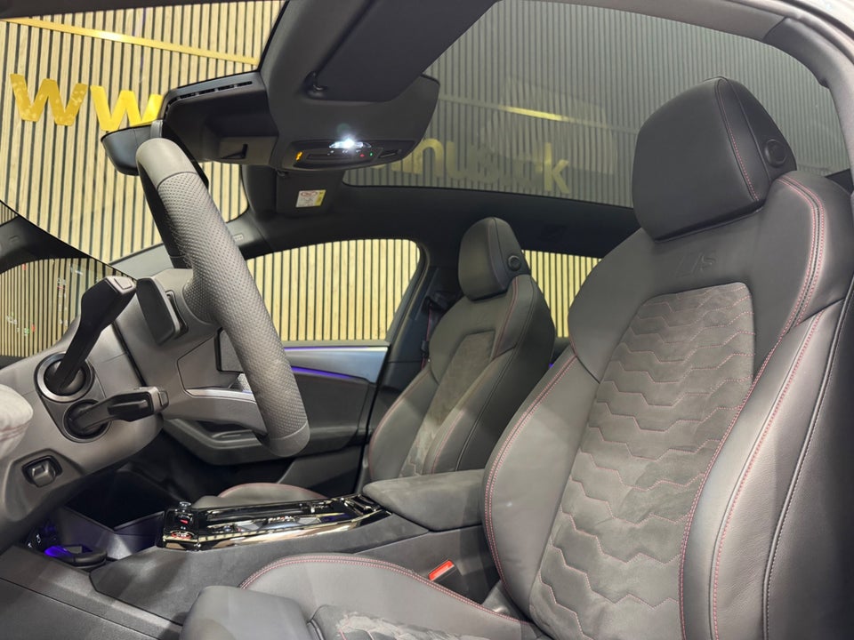 Audi A6 e-tron Ultra Avant quattro 5d