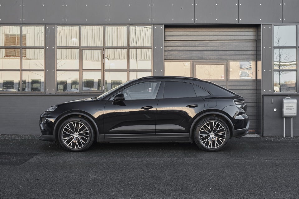 Porsche Macan 4 5d