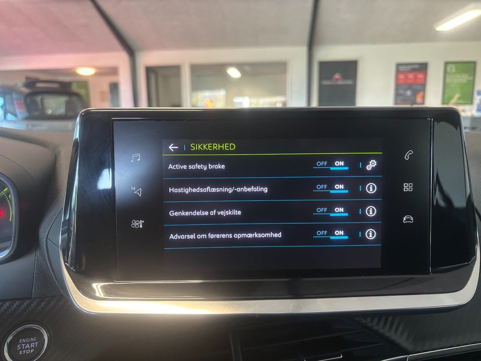 Peugeot e-208 50 Active 5d