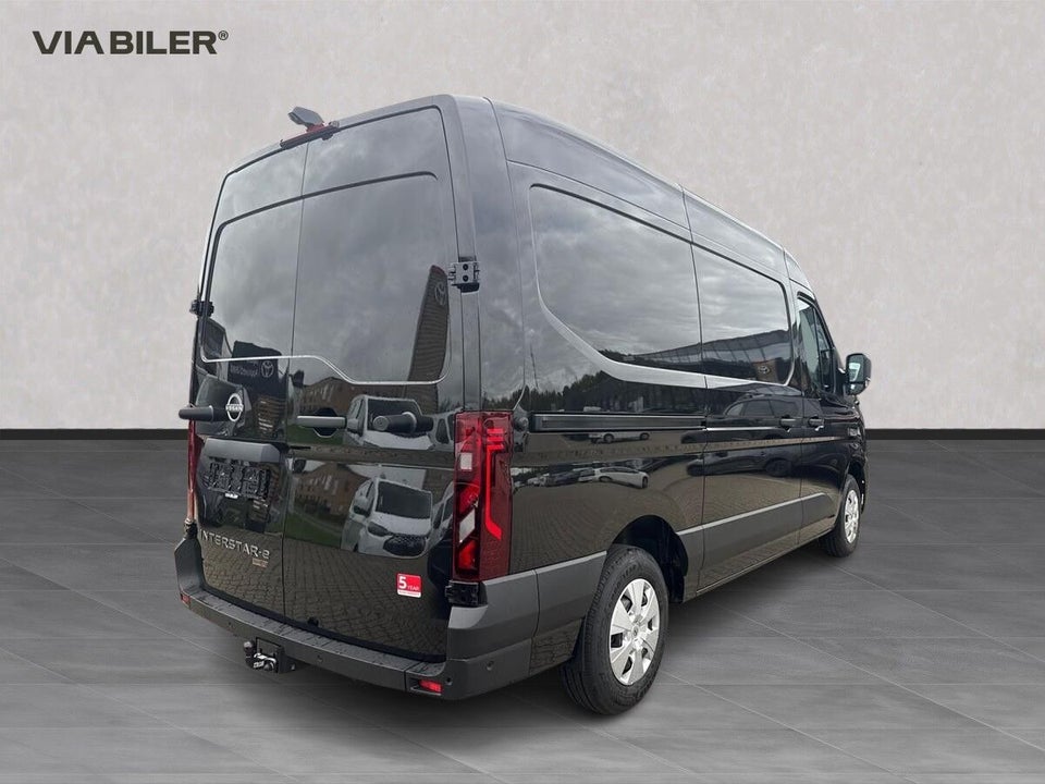Nissan Interstar 87 L2H2 Tekna Van