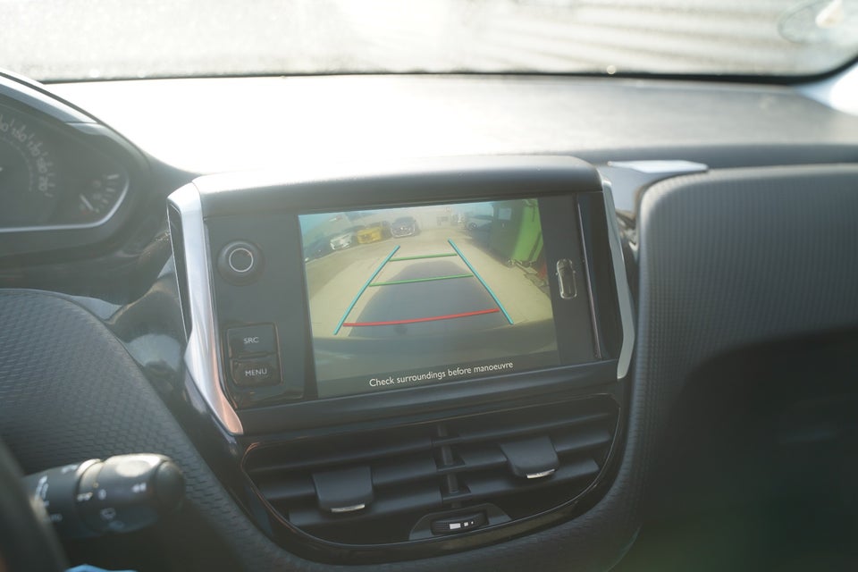 Peugeot 208 1,6 BlueHDi 100 Desire Sky 5d