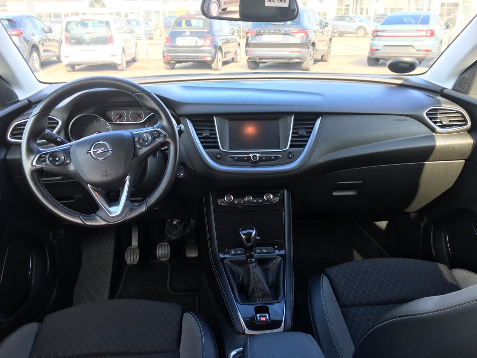 Opel Grandland X 1,2 T 130 Enjoy 5d