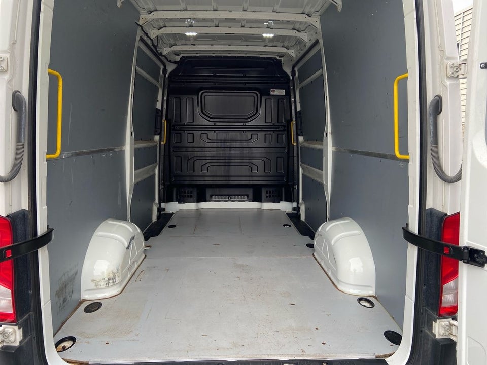 MAN TGE 2,0 3.180 Kassevogn L3H3 aut. FWD