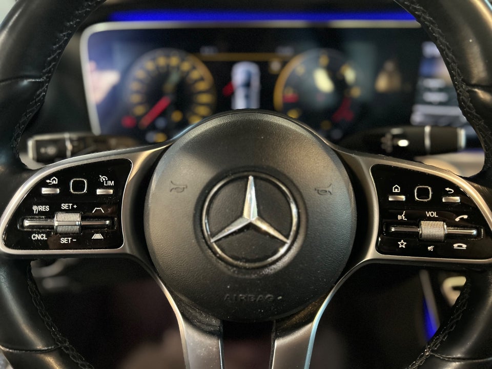 Mercedes E220 d 2,0 AMG Line stc. aut. 5d