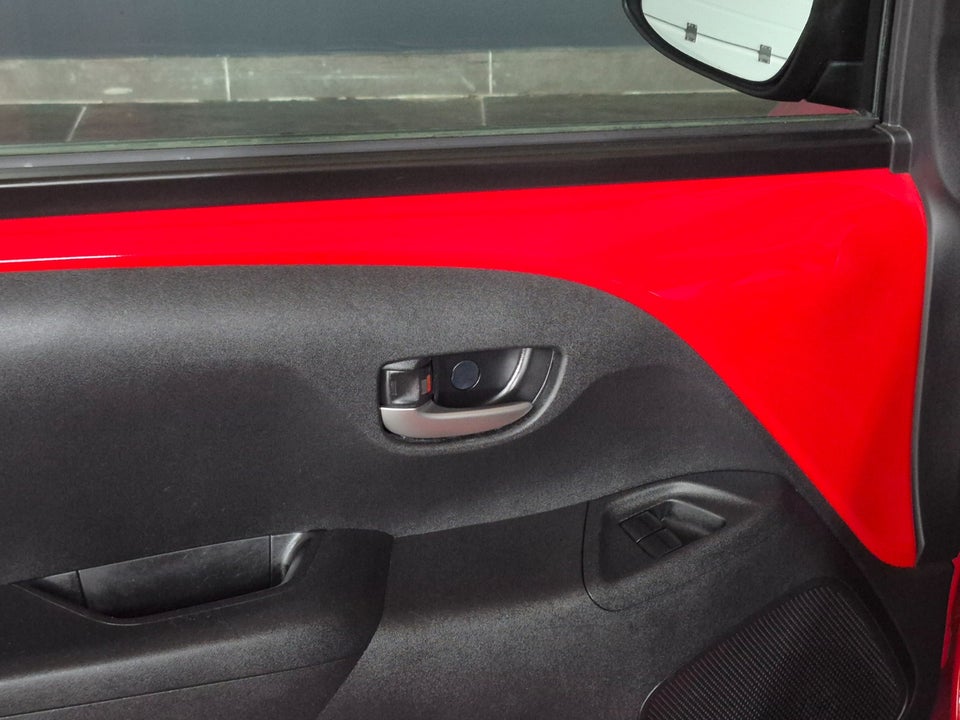 Toyota Aygo 1,0 VVT-i x-press 5d