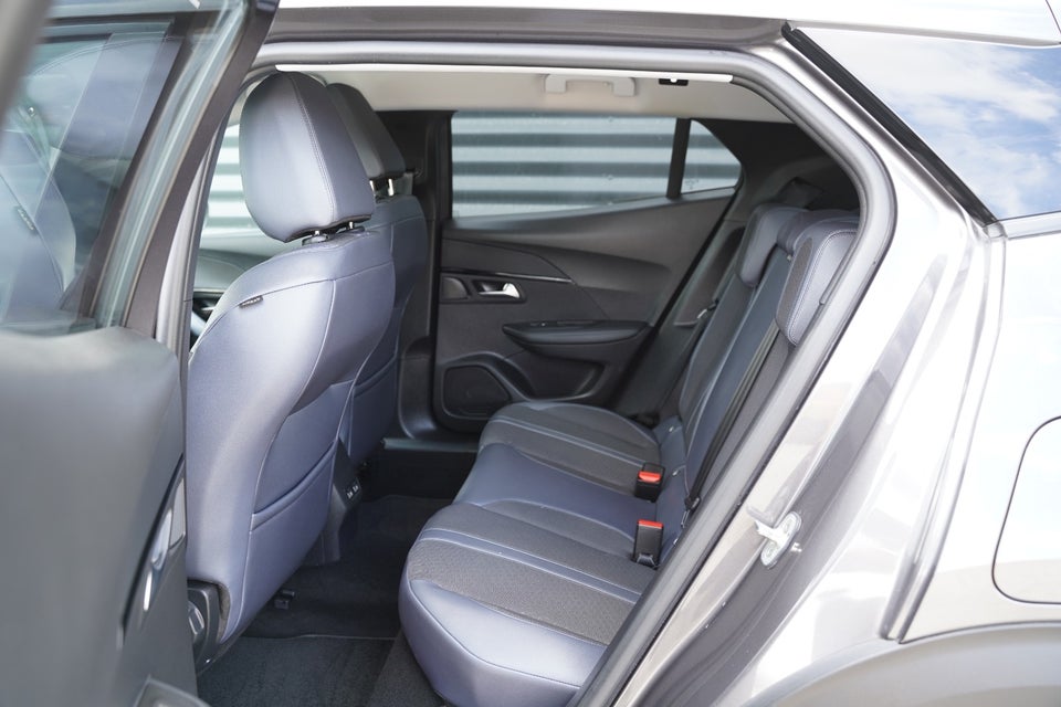 Peugeot 2008 1,2 PureTech 130 Allure Tour 5d