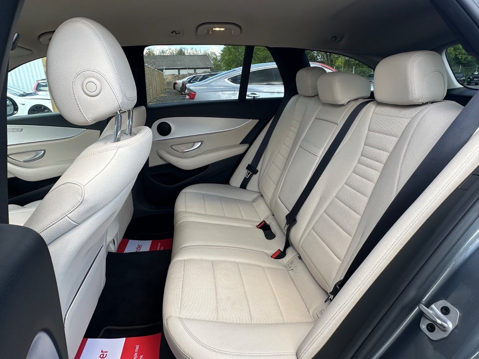 Mercedes E300 de 2,0 Avantgarde stc. aut. 5d