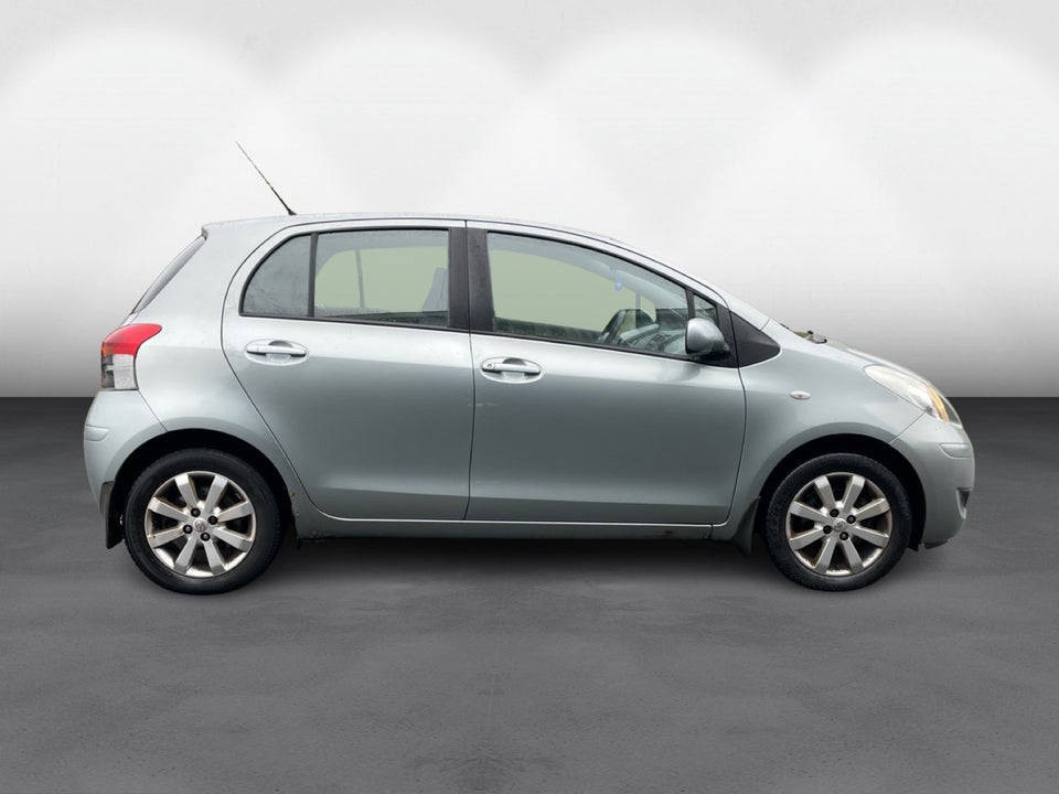 Toyota Yaris 1,3 S M/M 5d