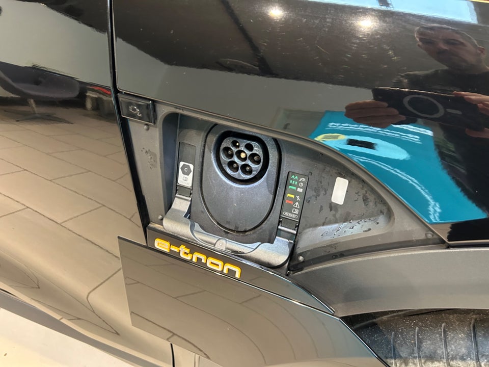 Audi e-tron 50 quattro 5d