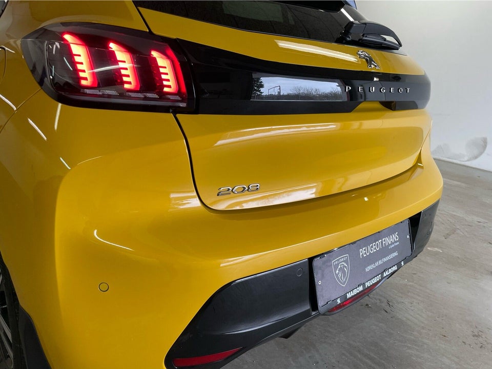 Peugeot 208 1,5 BlueHDi 100 Allure Sky 5d