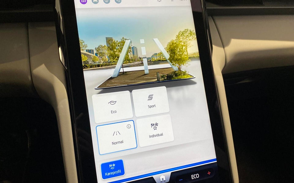 Ford Capri 82 Select Extended Range 5d