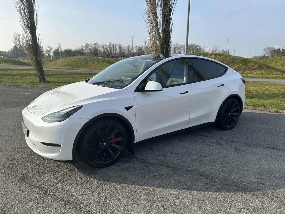Tesla Model Y Performance AWD 5d