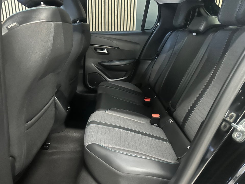 Peugeot 208 1,2 PureTech 100 Selection Sport 5d