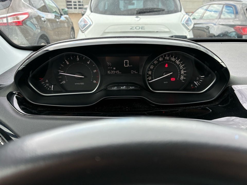Peugeot 208 1,6 BlueHDi 100 Envy 5d
