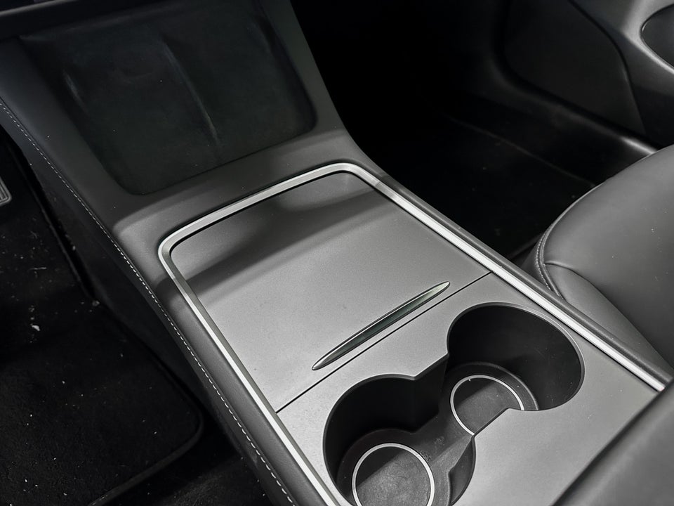 Tesla Model 3 Standard Range+ RWD 4d