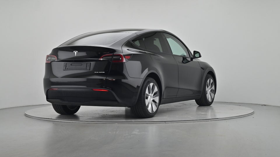 Tesla Model Y Long Range AWD 5d