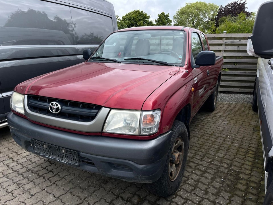 Toyota HiLux 2,5 D-4D 102 Ex.Kab 4x4 2d