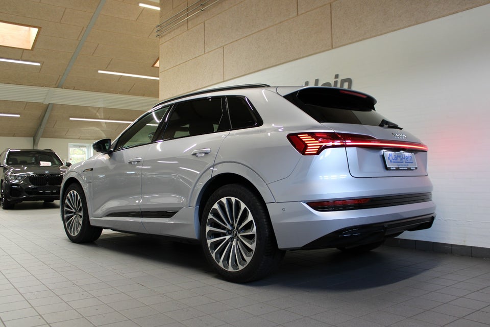Audi e-tron 55 S-line quattro 5d