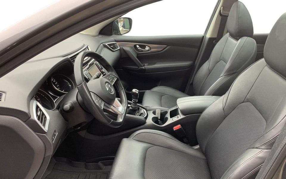 Nissan Qashqai 1,2 Dig-T 115 Tekna 5d