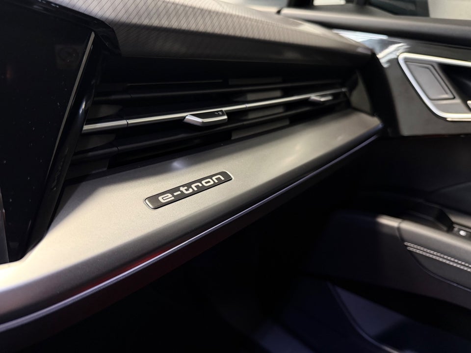 Audi Q4 e-tron 45 Corporate S-line 5d