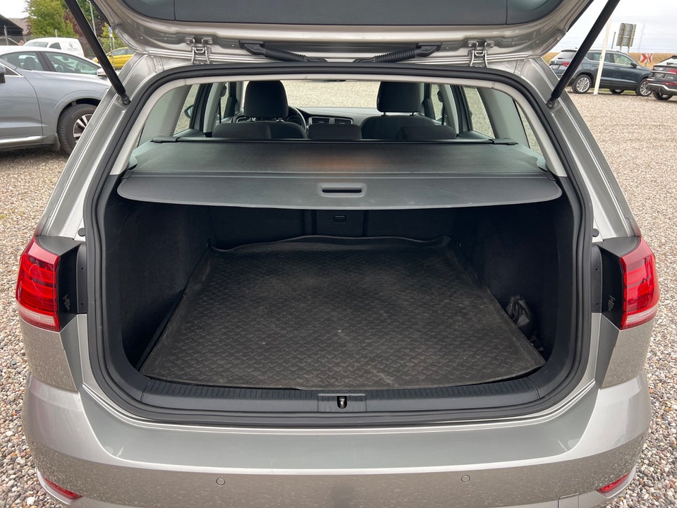 VW Golf VII 1,5 TSi 130 Comfortline Variant DSG 5d
