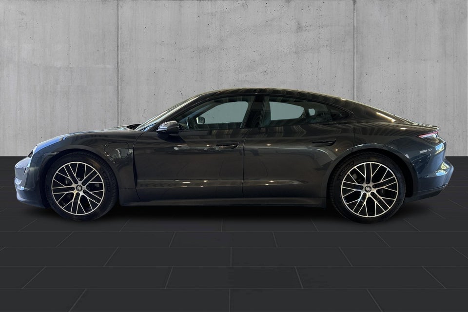 Porsche Taycan Performance+ 4d
