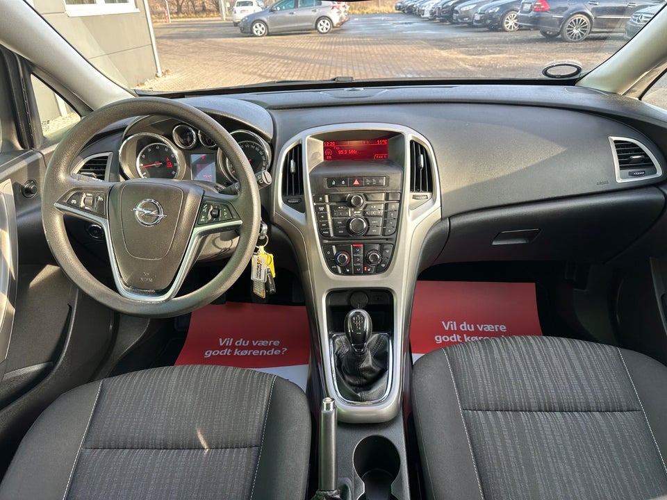 Opel Astra 1,6 Enjoy 5d