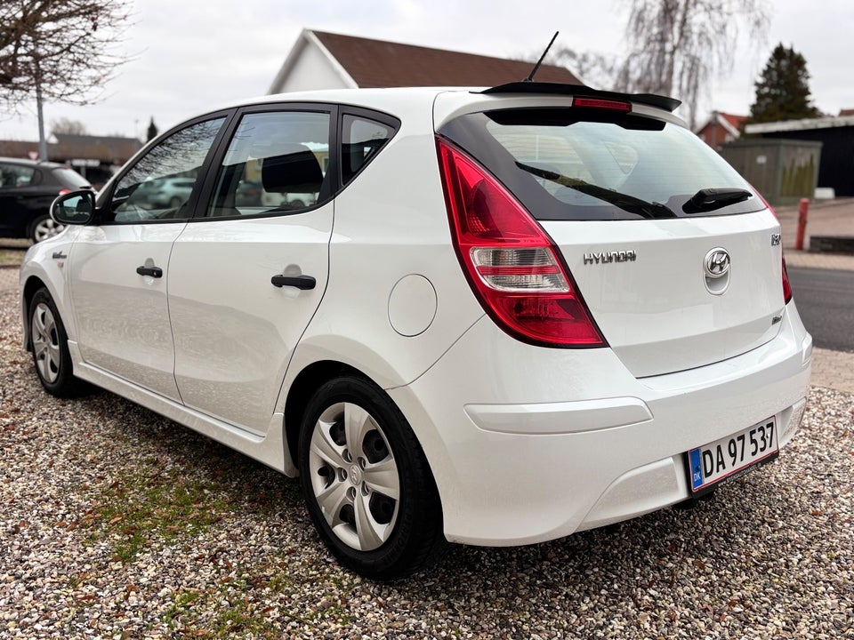 Hyundai i30 1,4 CVVT Comfort 5d