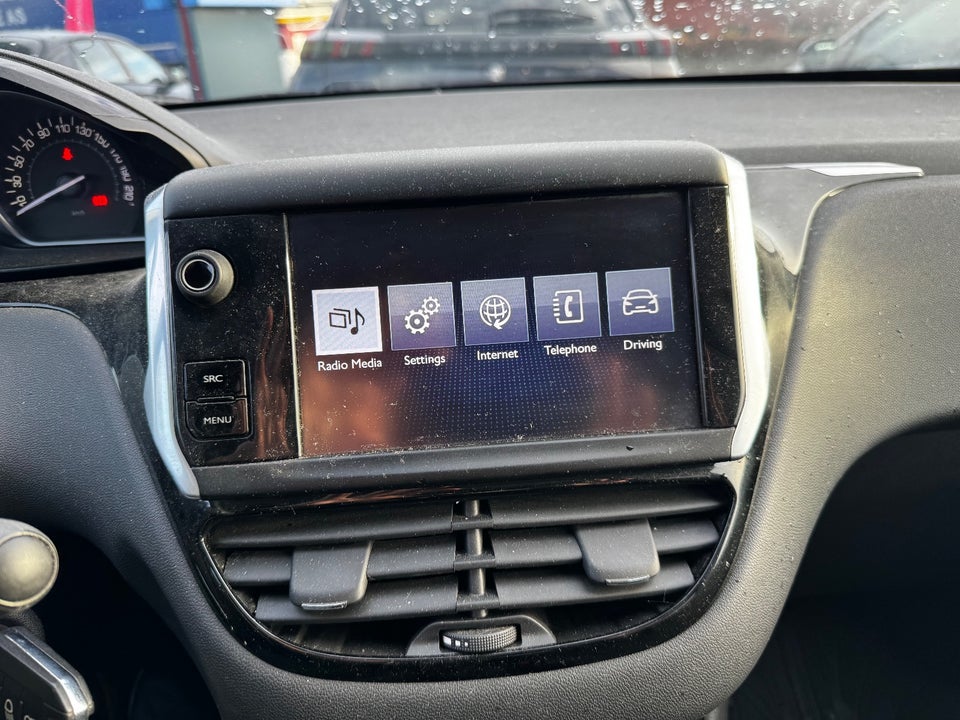 Peugeot 208 1,2 VTi 82 Chili+ 5d