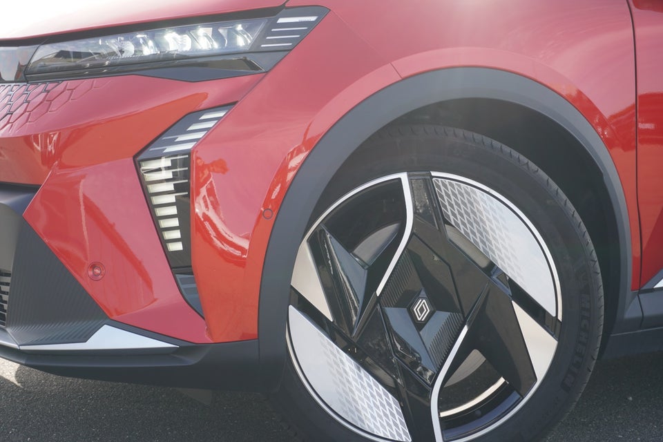 Renault Scenic E-Tech 87 Iconic 5d